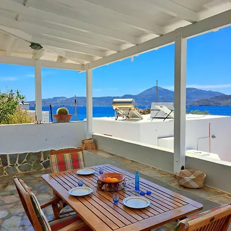 Milos Salty Breeze House Apartament *